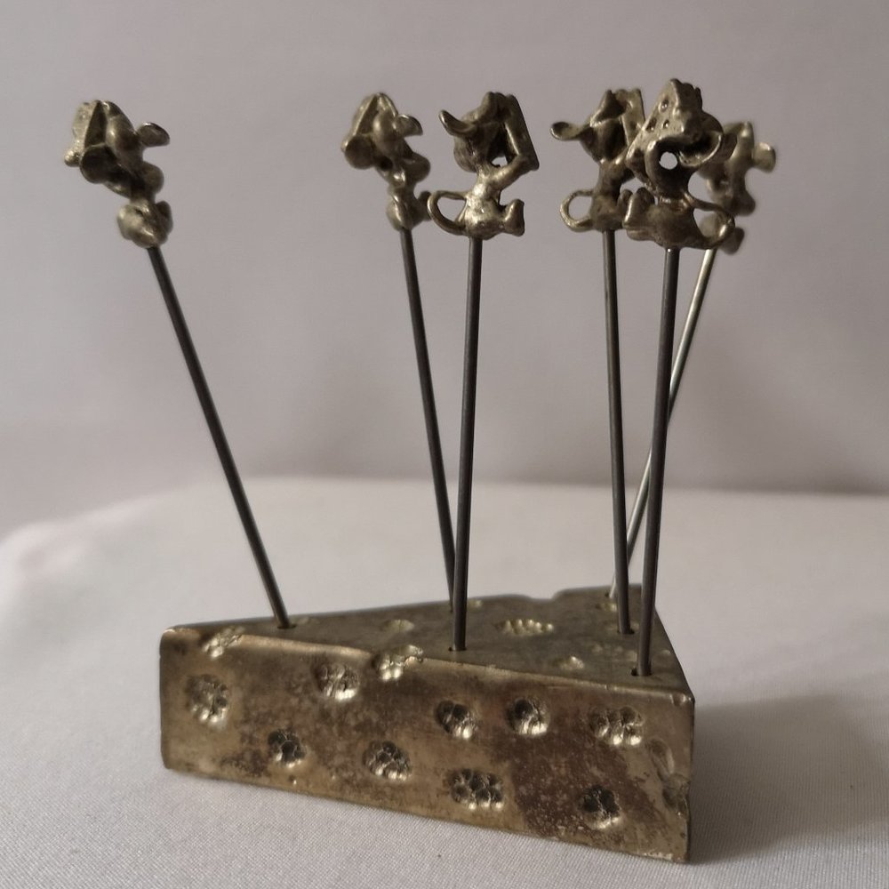 Vintage Silver Plated Cheese and Six-piece Mouse Appetizer Set